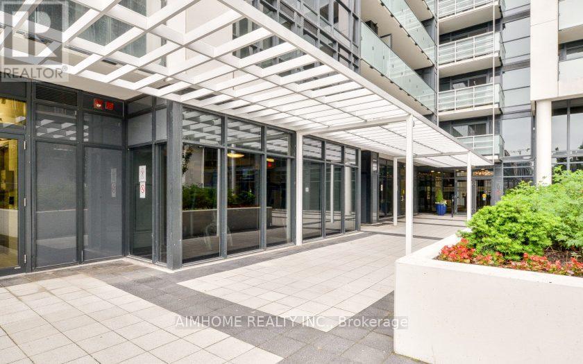 706 - 400 Adelaide Street E Property Photo 4