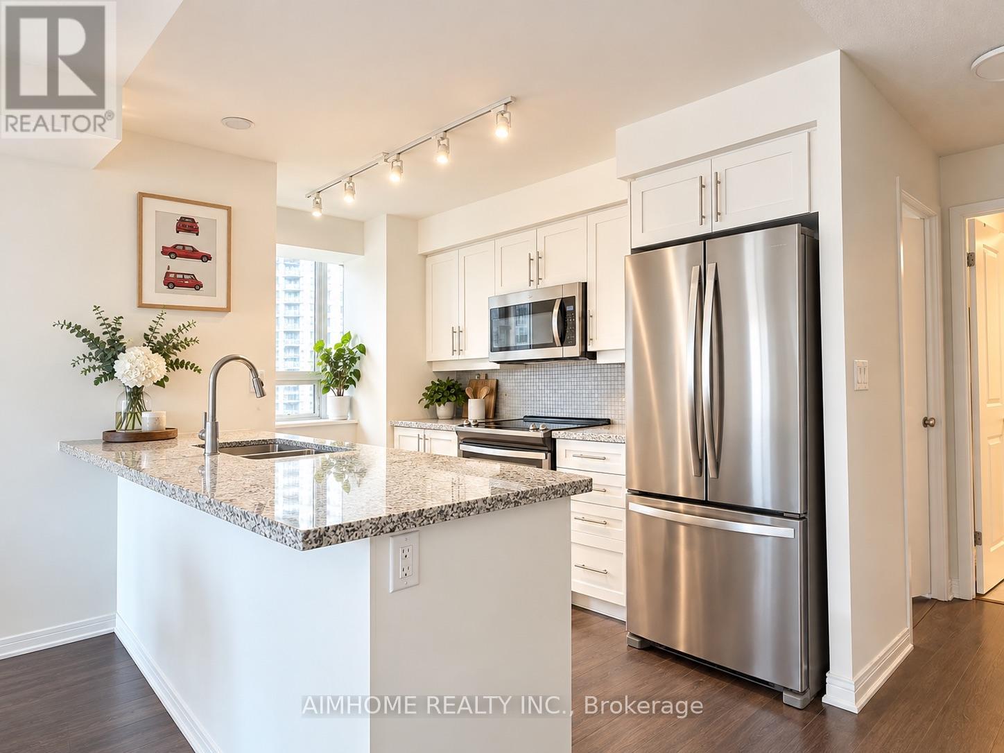 706 - 400 Adelaide Street E Property Photo 12