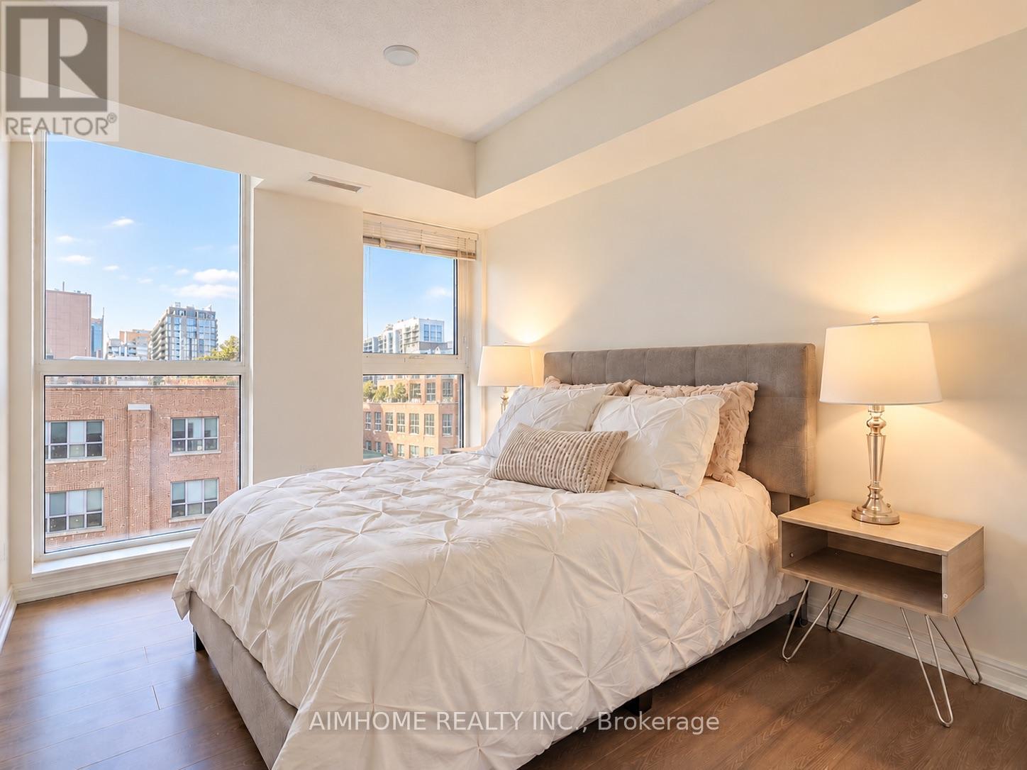 706 - 400 Adelaide Street E Property Photo 16