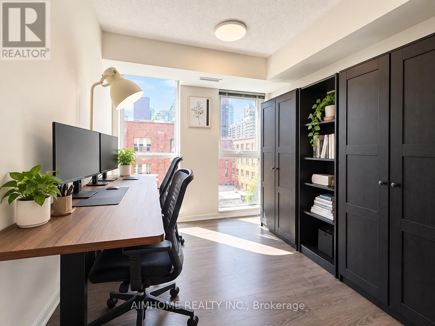 706 - 400 Adelaide Street E Property Photo 17
