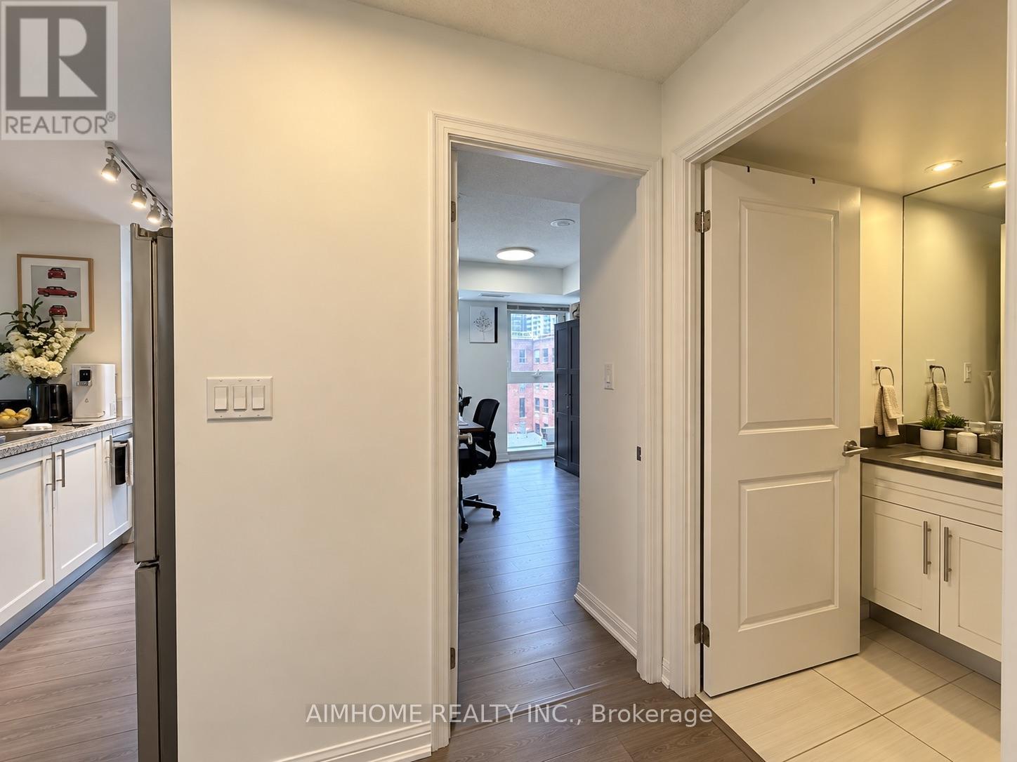 706 - 400 Adelaide Street E Property Photo 20