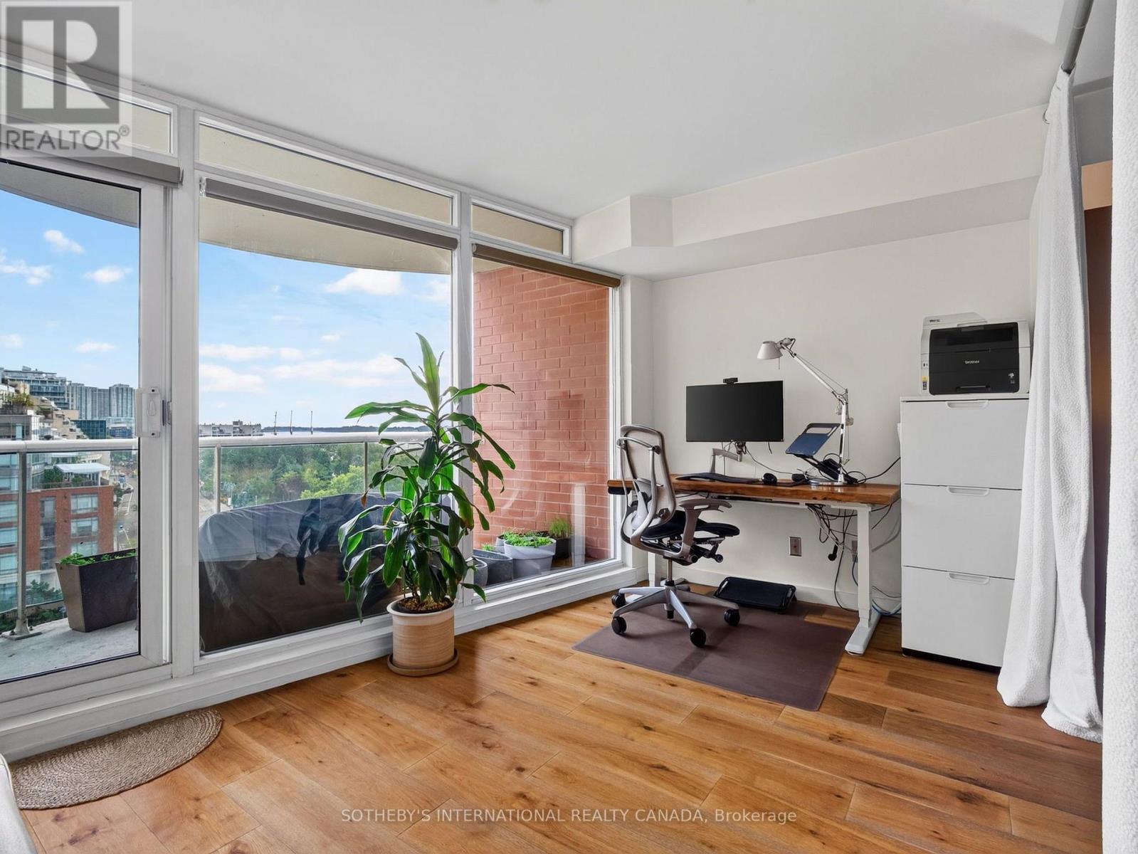 906 - 550 Queens Quay W Property Photo 18