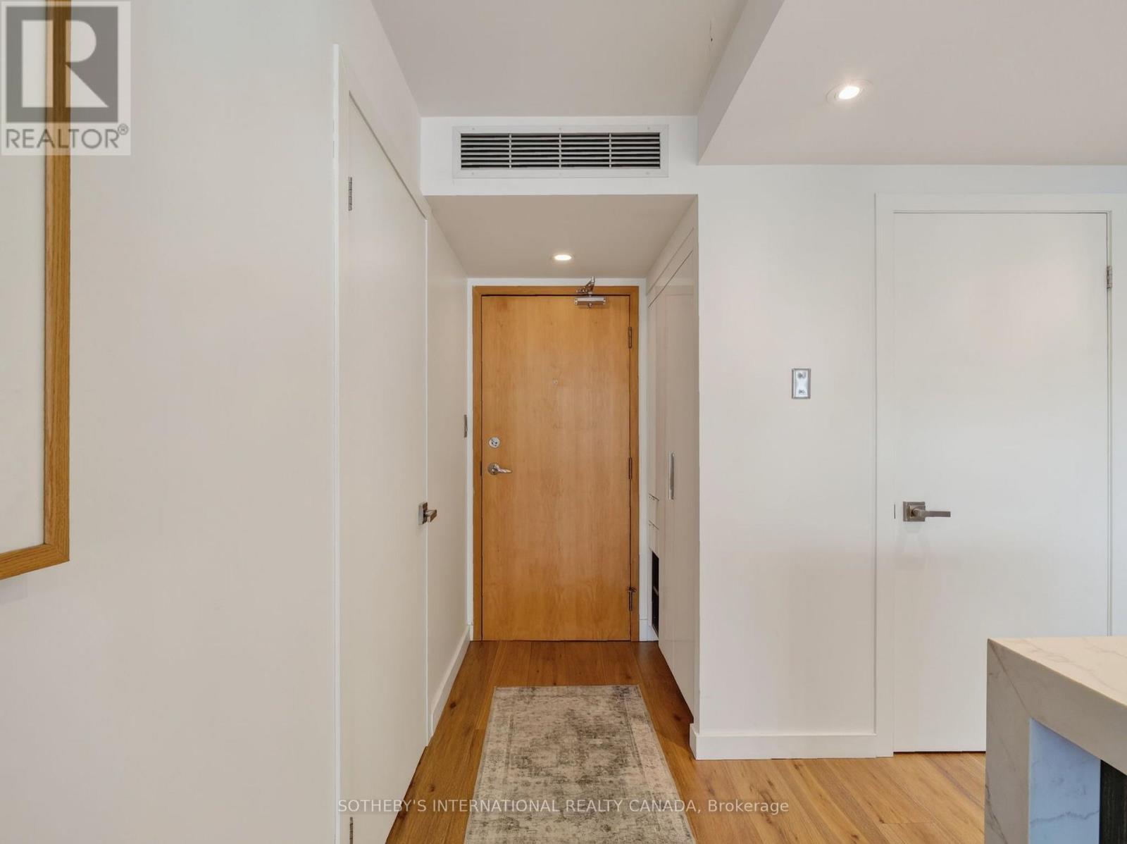906 - 550 Queens Quay W Property Photo 32