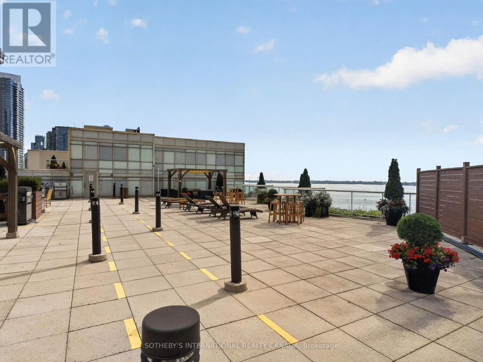 906 - 550 Queens Quay W Property Photo 37