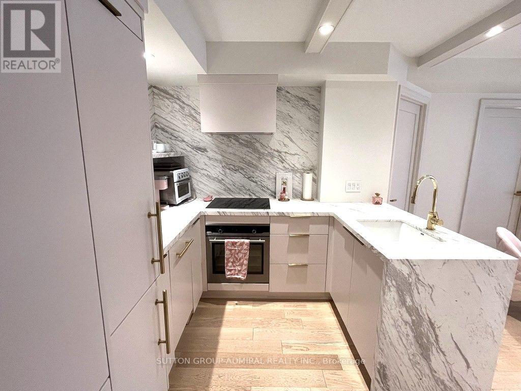 301 - 1174 Yonge Street Property Photo 10
