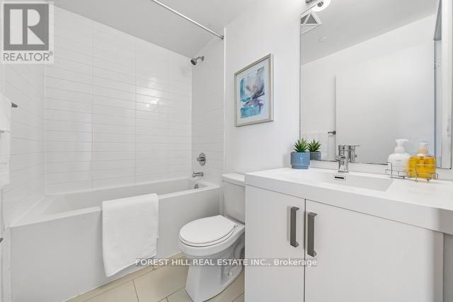 319 - 1603 Eglinton Avenue W Property Photo 16