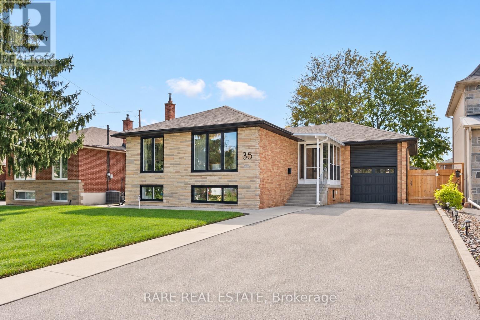 35 Kennard Avenue Property Photo 1