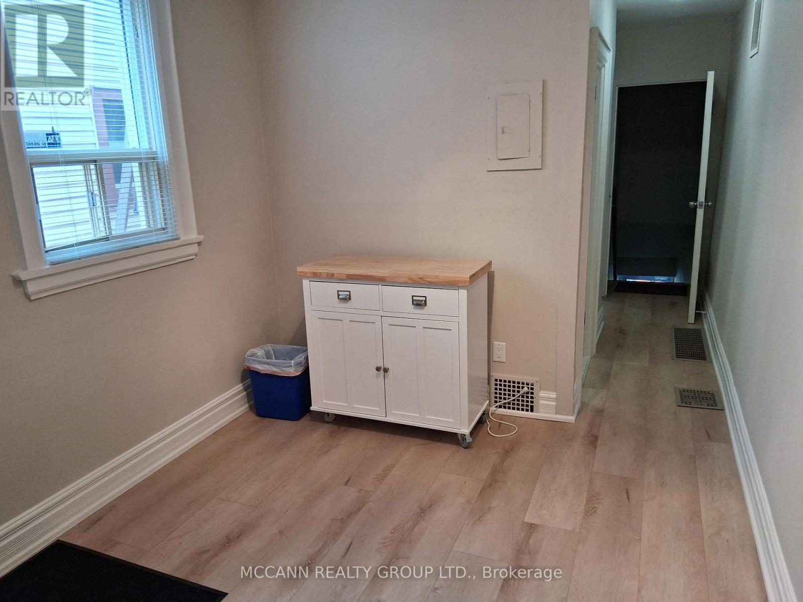 201 - 3313 Yonge Street Property Photo 4