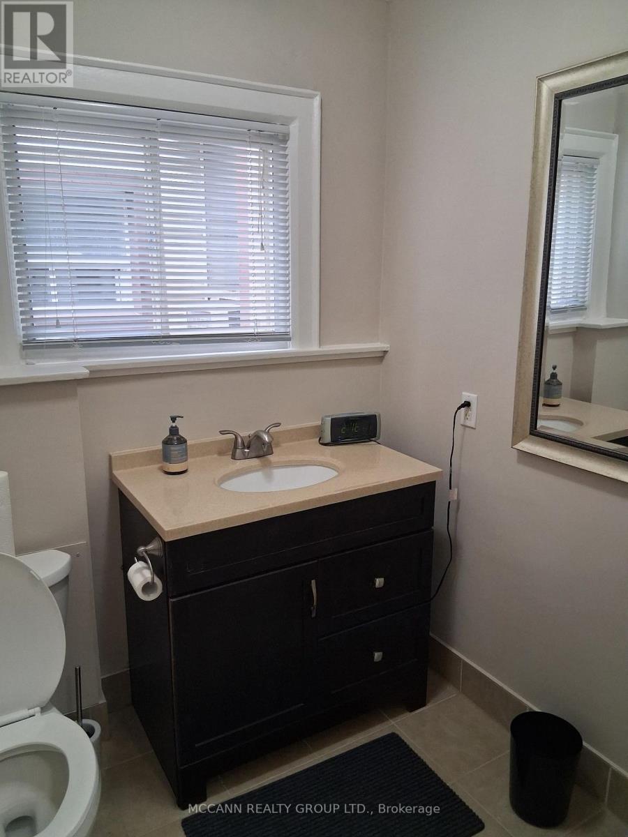 201 - 3313 Yonge Street Property Photo 9