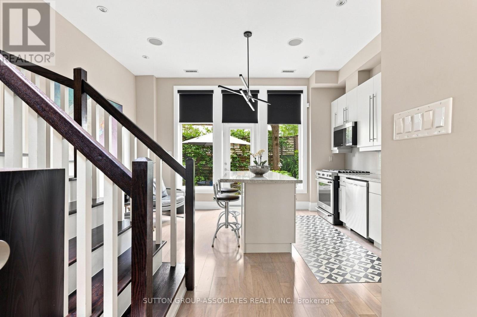 Th9 - 385 Brunswick Avenue Property Photo 8