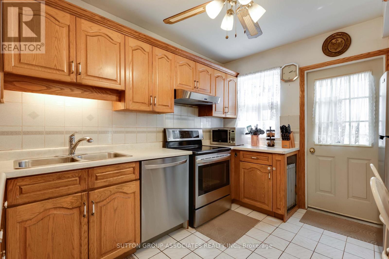368 Glenholme Avenue Property Photo 8