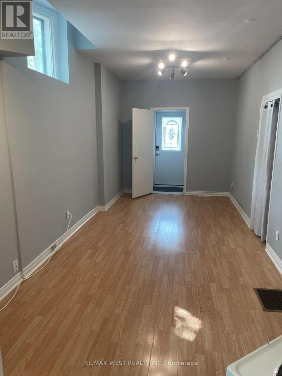 MAIN FLOOR - 281 HOWLAND AVENUE Property Photo 1
