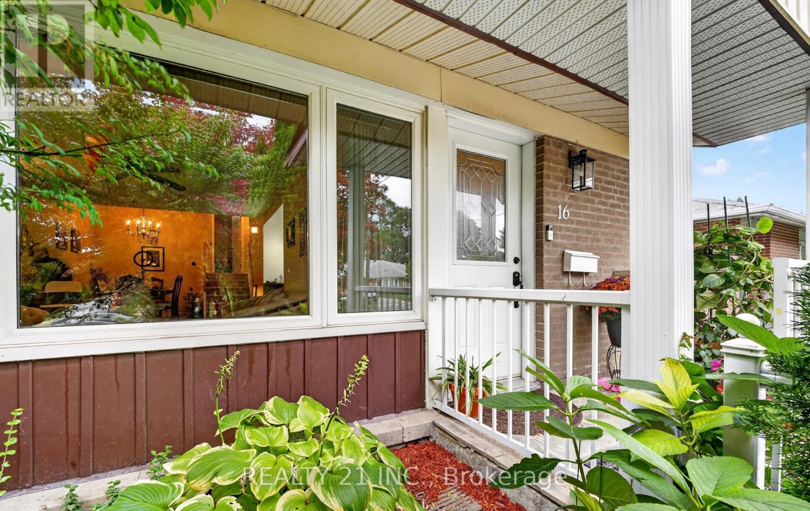 16 Baltray Crescent Property Photo 3