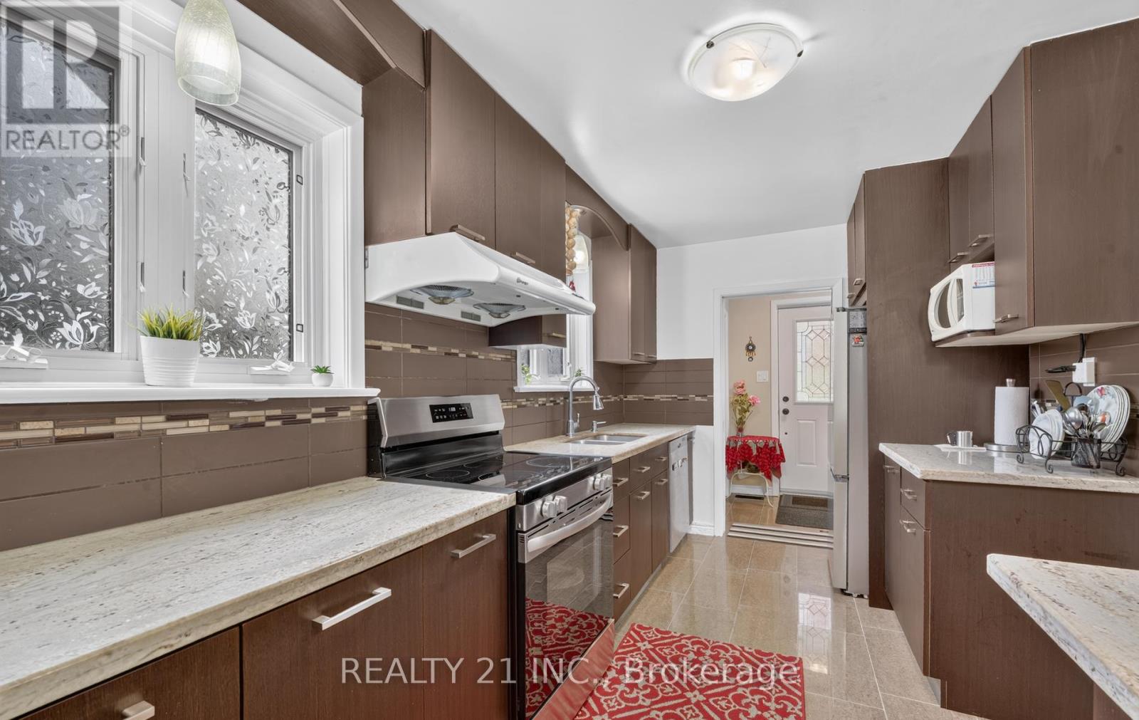 16 Baltray Crescent Property Photo 6
