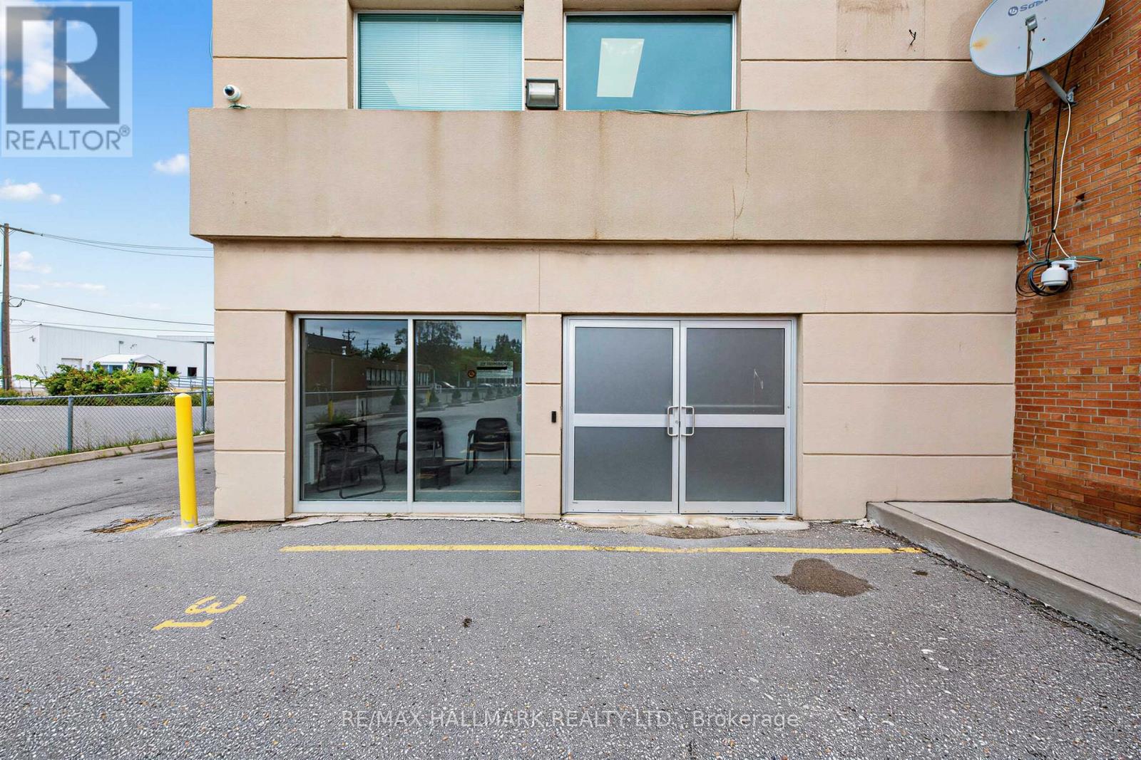 103 - 30 Kern Road Property Photo 7