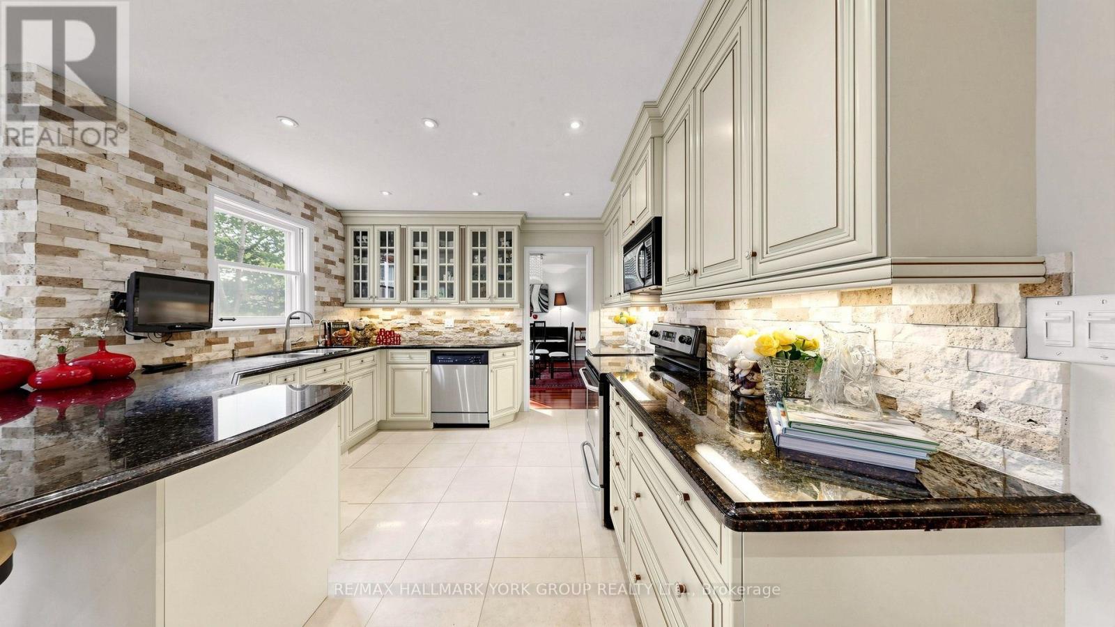 45 Pinnacle Road Property Photo 10