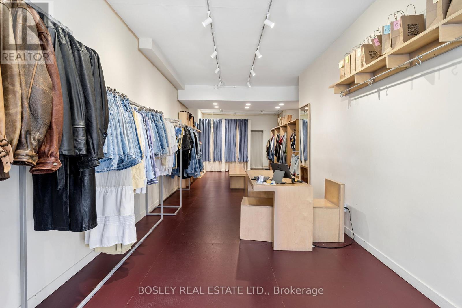 1167 Dundas Street W Property Photo 3