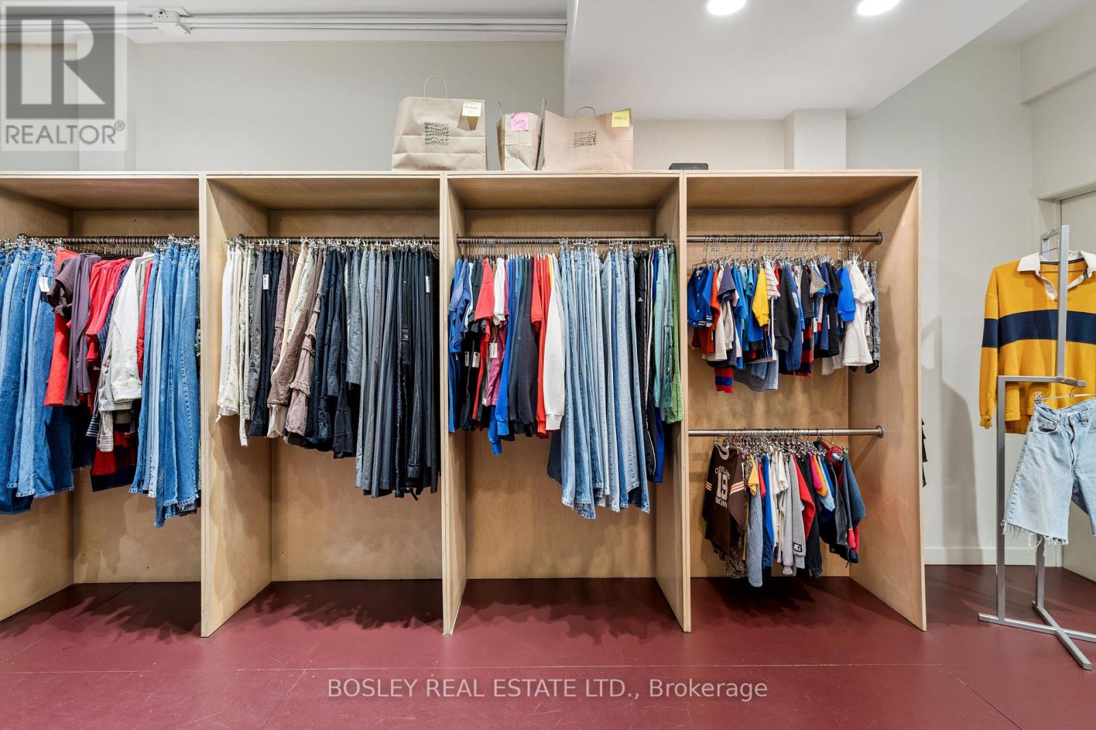 1167 Dundas Street W Property Photo 6