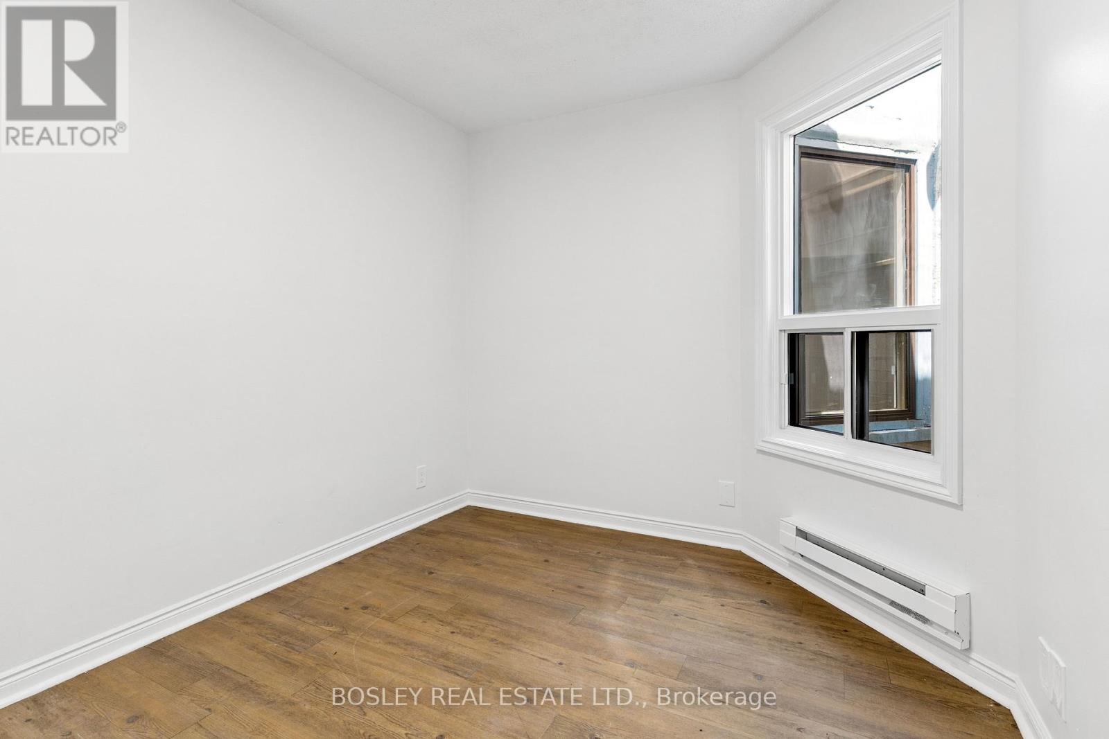 1167 Dundas Street W Property Photo 12