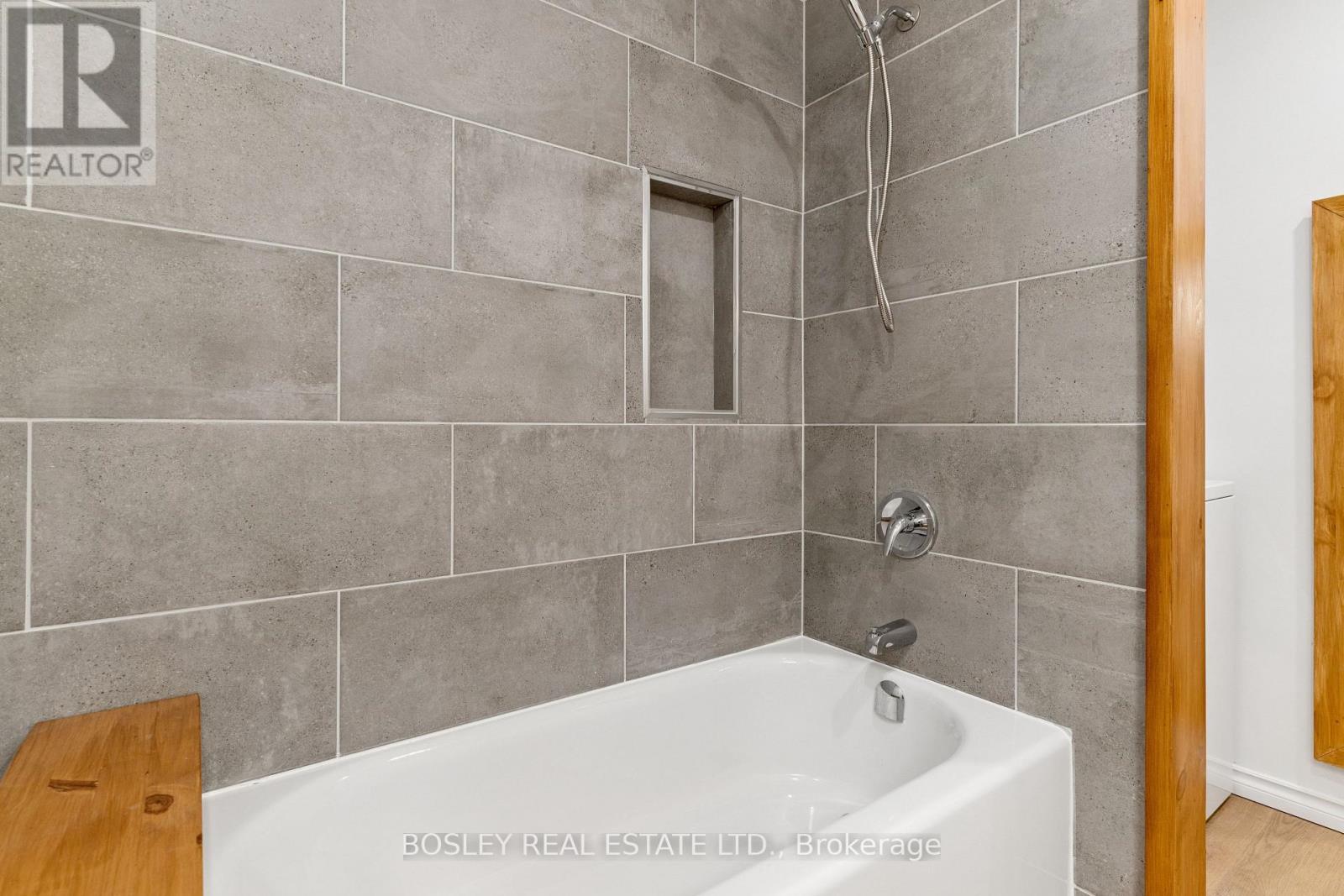 1167 Dundas Street W Property Photo 18