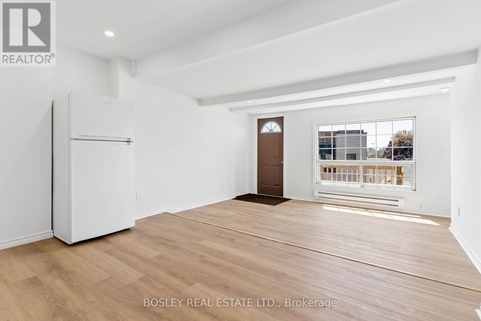 1167 Dundas Street W Property Photo 19