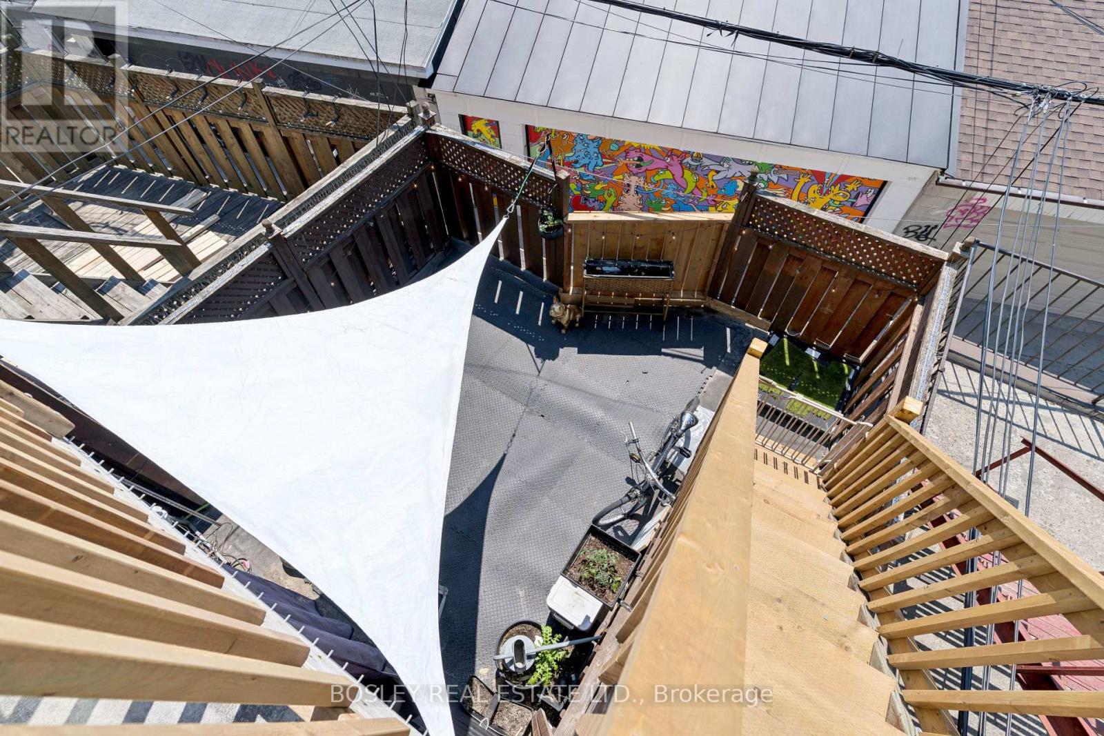 1167 Dundas Street W Property Photo 24