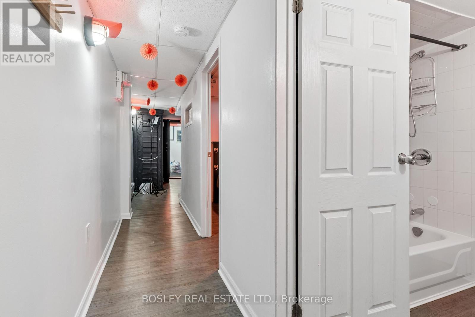 1167 Dundas Street W Property Photo 29