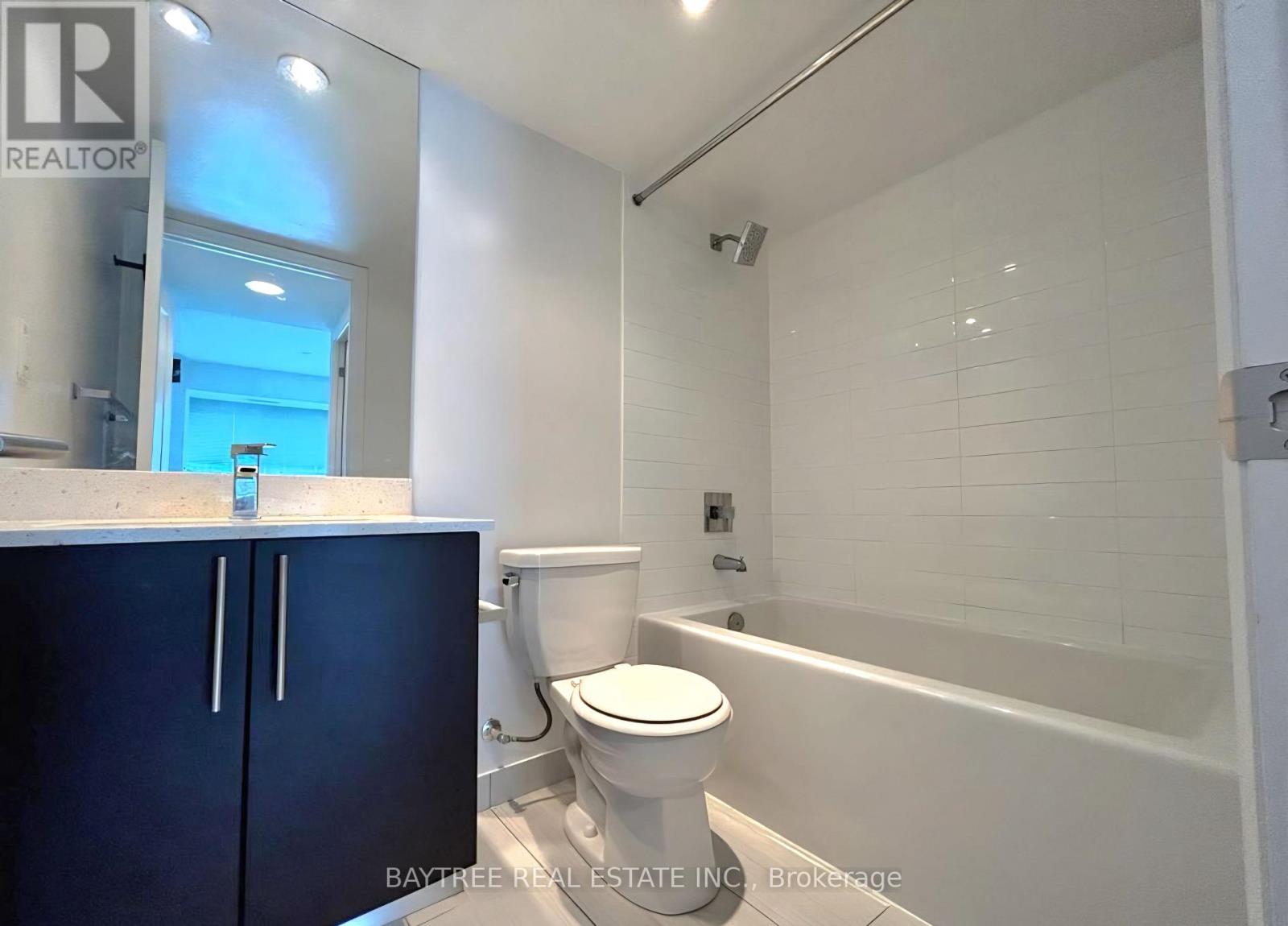 1109 - 400 Adelaide Street E Property Photo 6