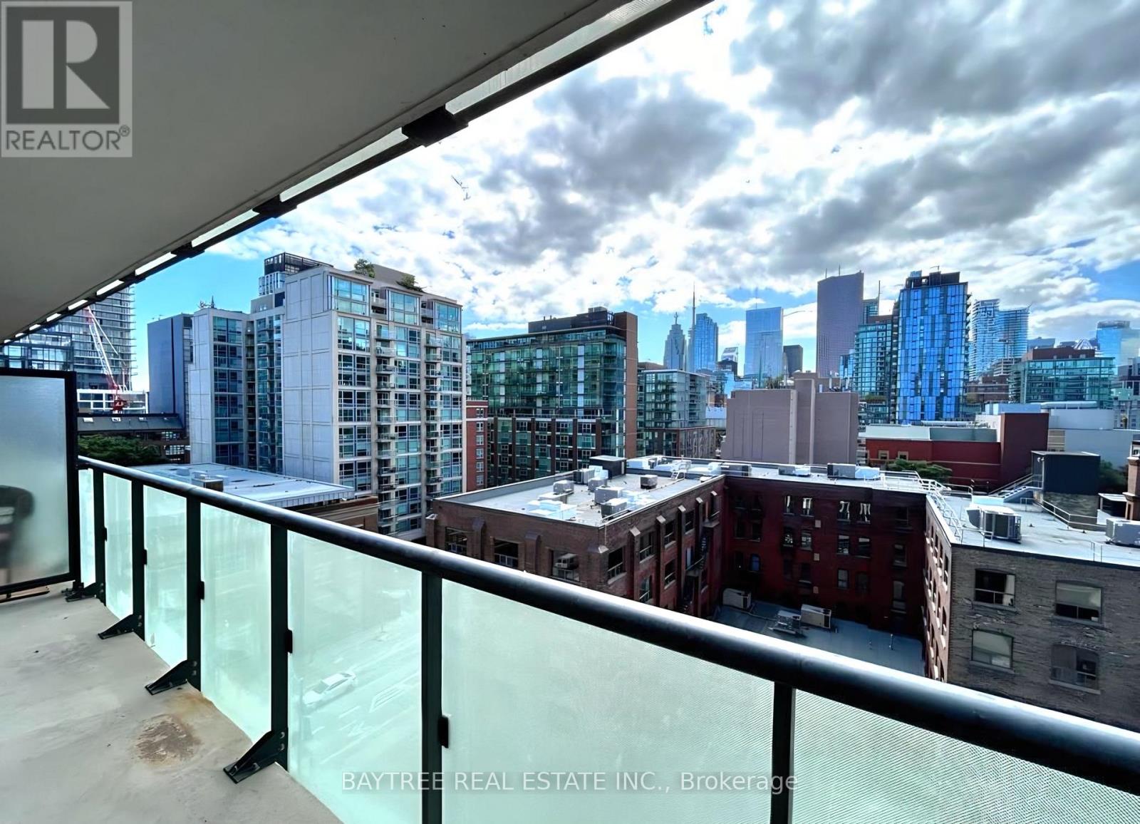1109 - 400 Adelaide Street E Property Photo 8