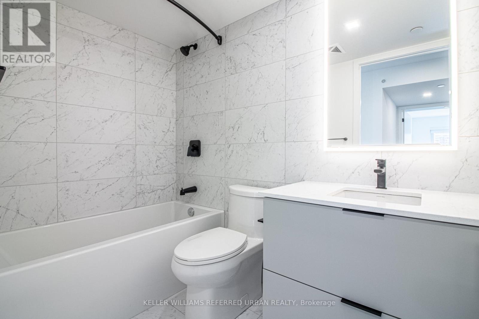 2104 - 609 Sherbourne Street Property Photo 12