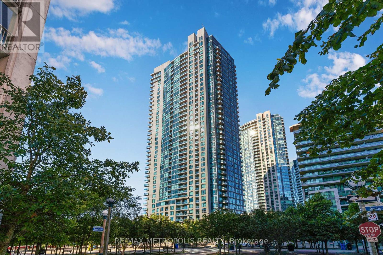 208 - 215 FORT YORK BOULEVARD Property Photo 1