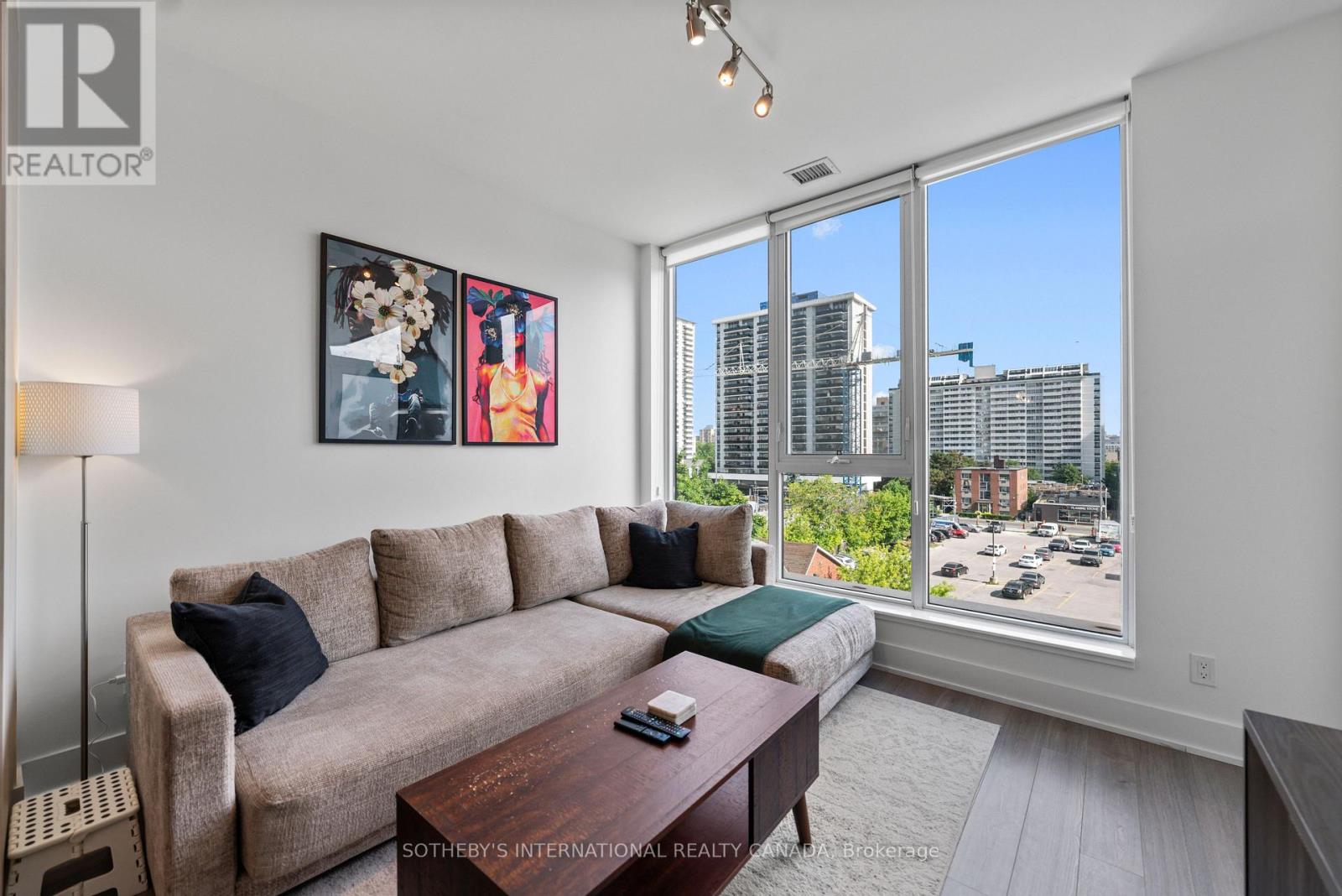 412 - 1 Belsize Drive Property Photo 7