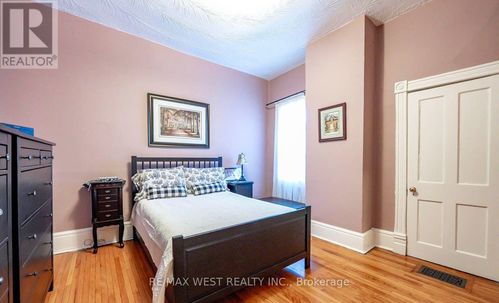 217 Gladstone Avenue Property Photo 22