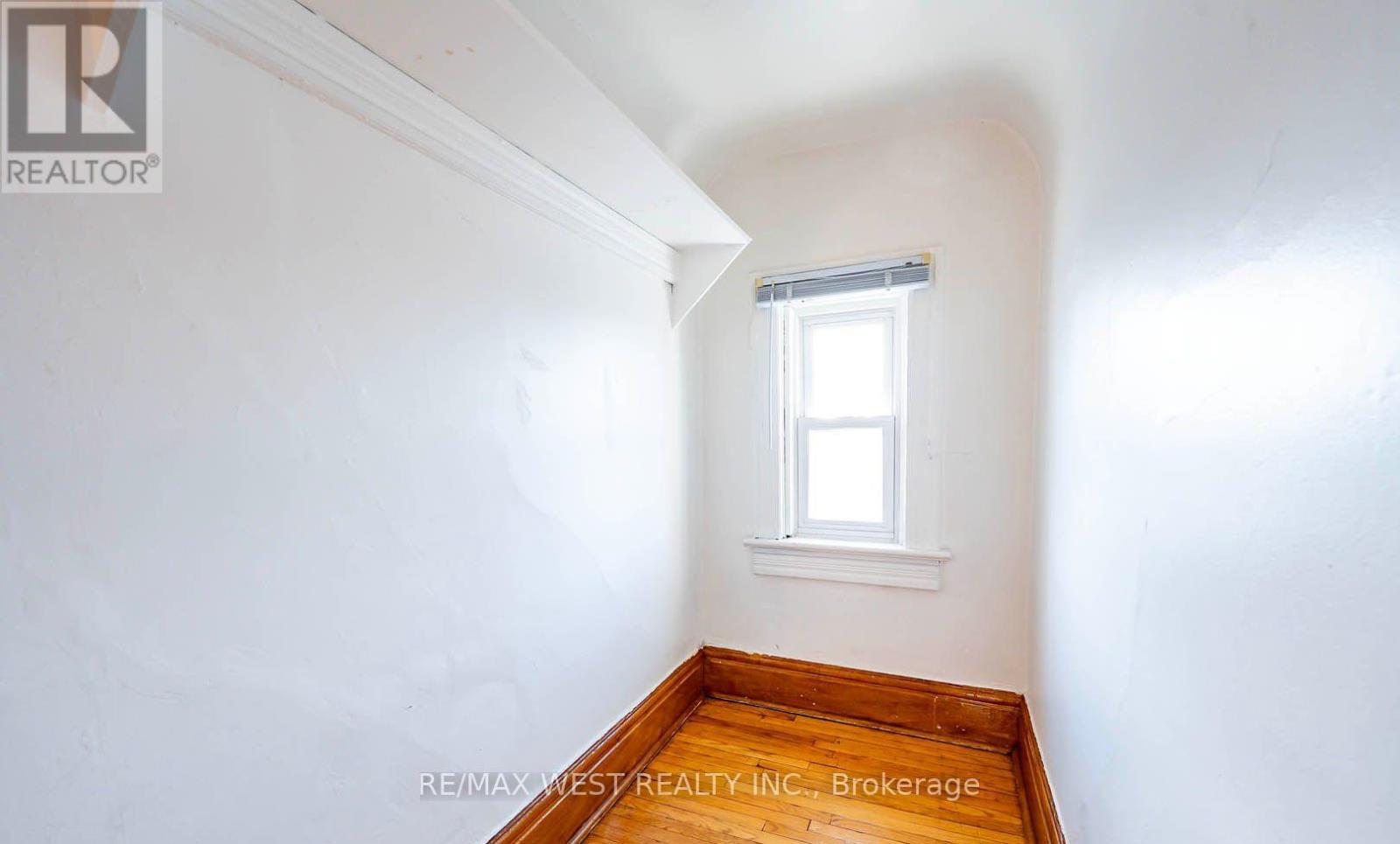 217 Gladstone Avenue Property Photo 29