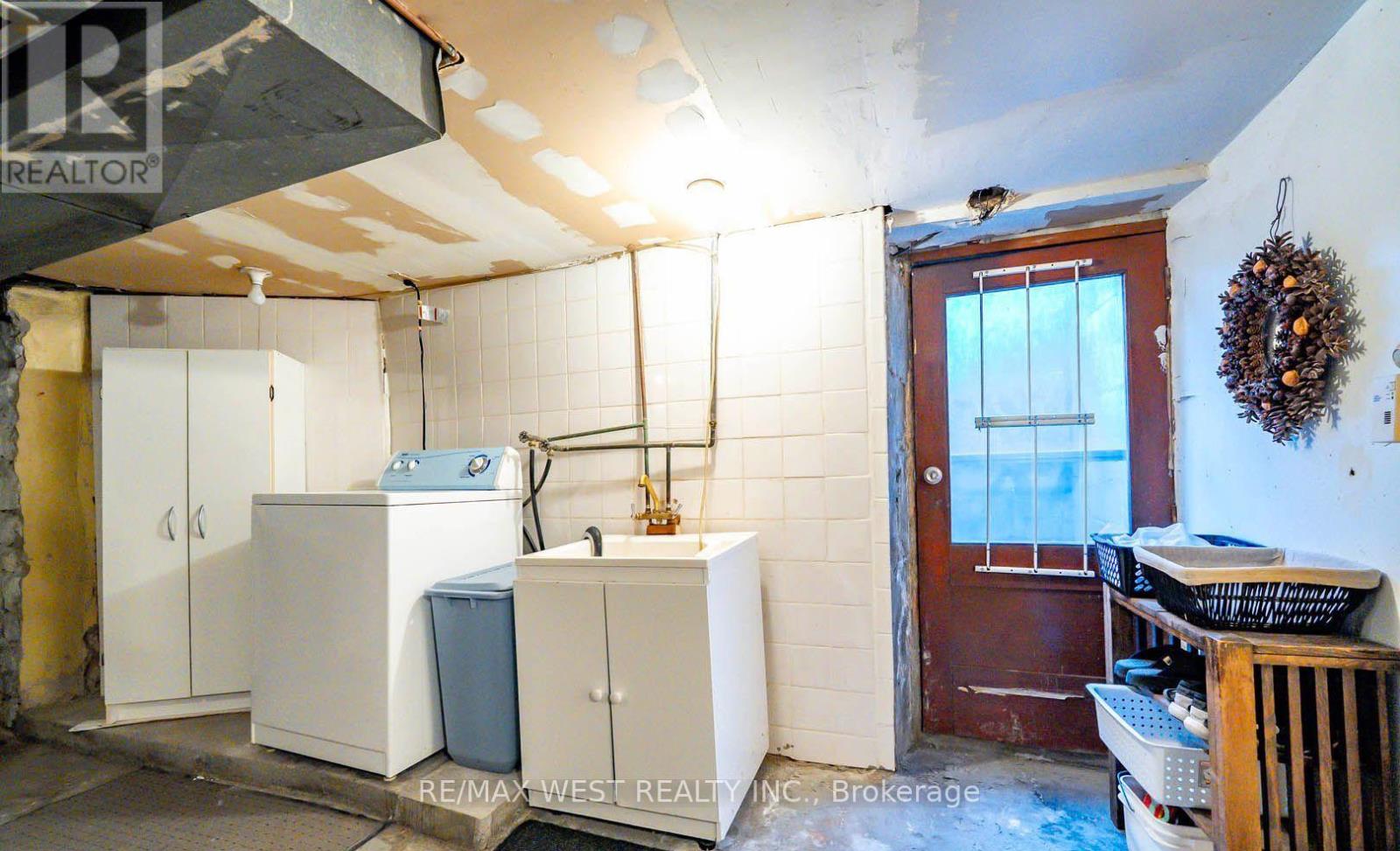 217 Gladstone Avenue Property Photo 30