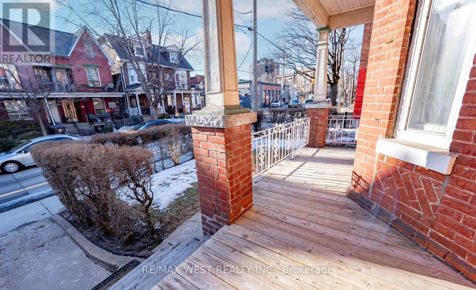 217 Gladstone Avenue Property Photo 34