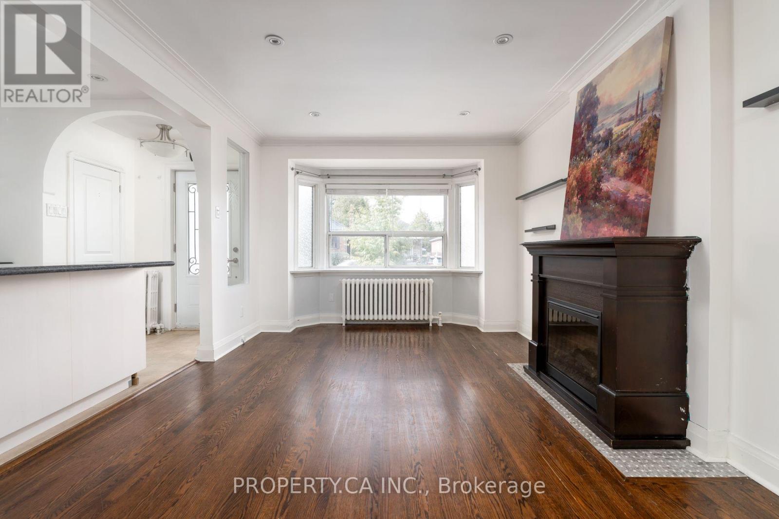 573 Northcliffe Boulevard Property Photo 9