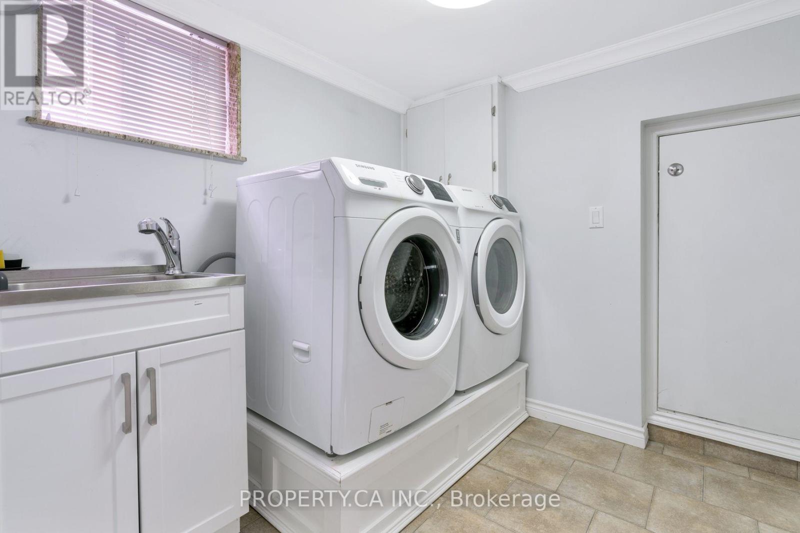 573 Northcliffe Boulevard Property Photo 19
