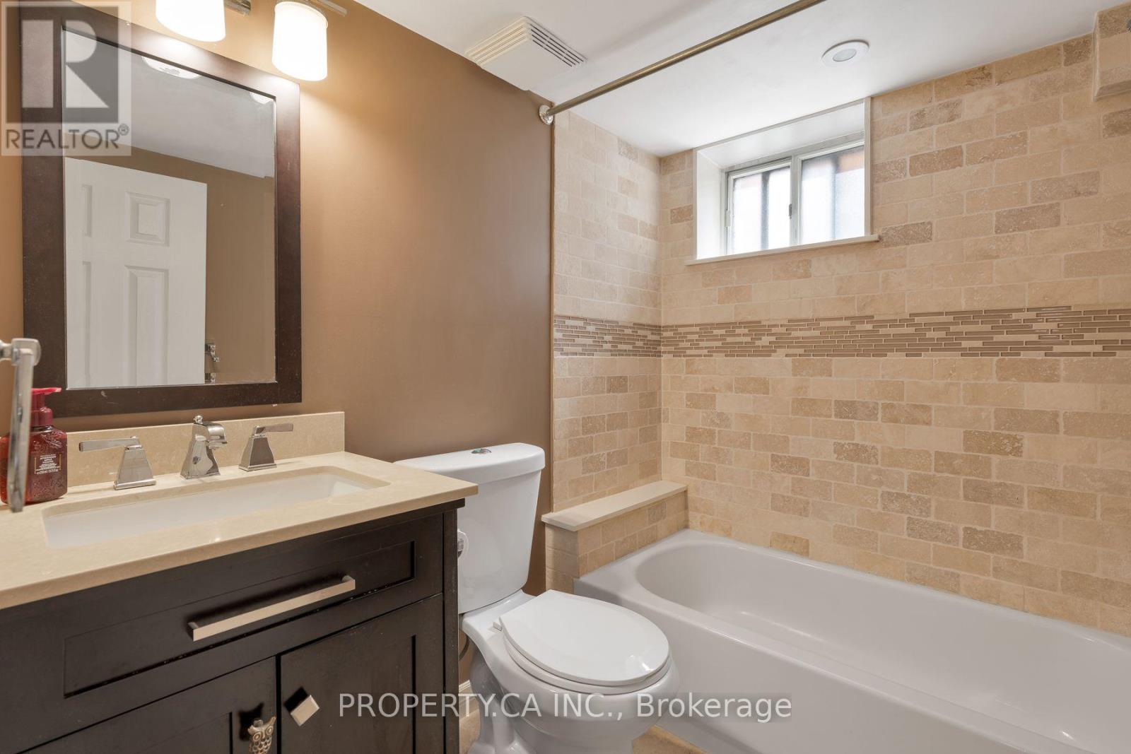 573 Northcliffe Boulevard Property Photo 23