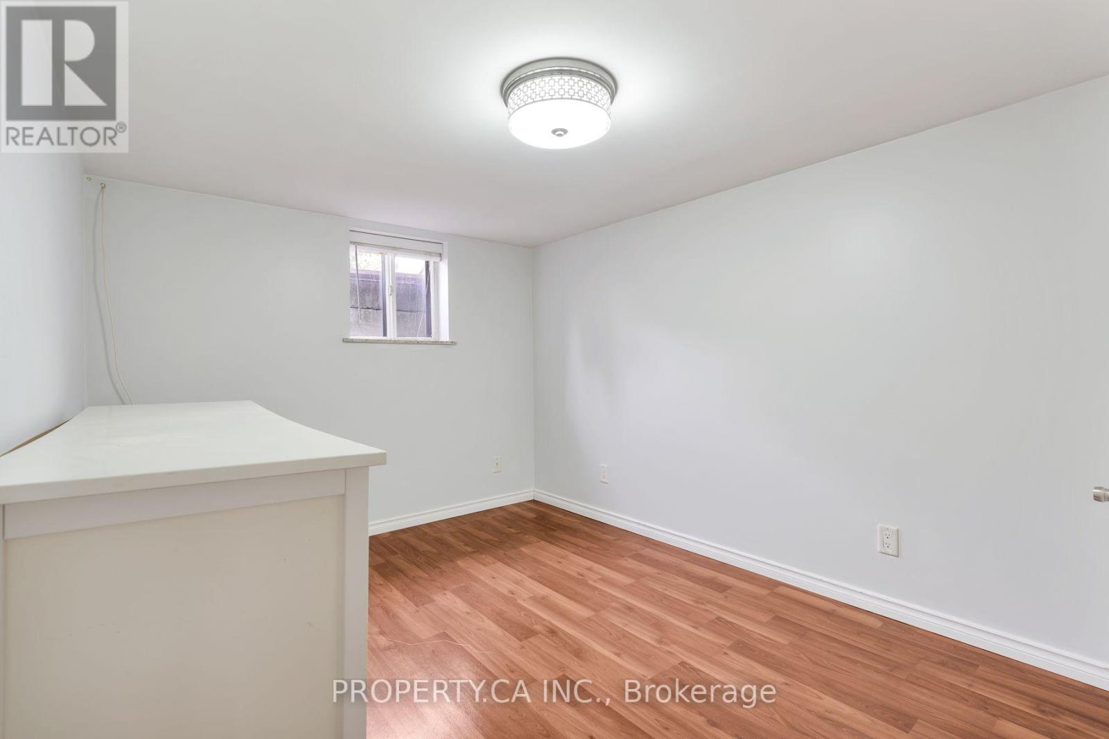 573 Northcliffe Boulevard Property Photo 24
