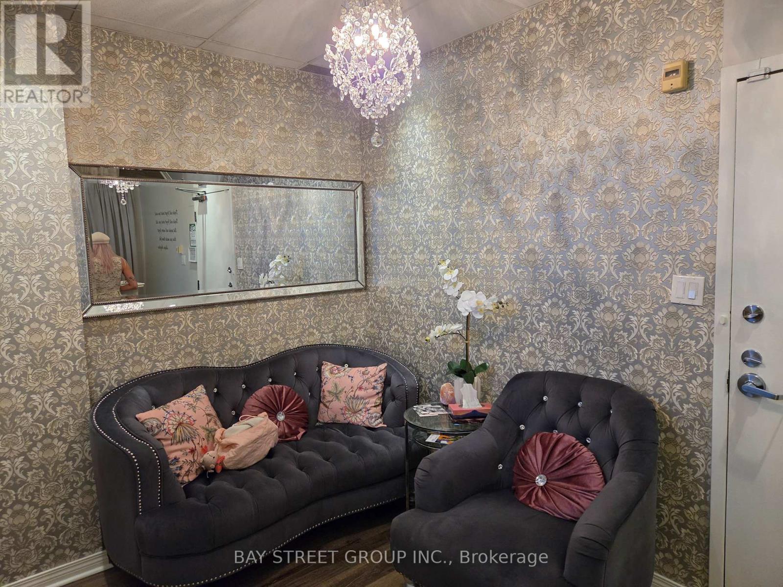 204 - 800 Bathurst Street Property Photo 5