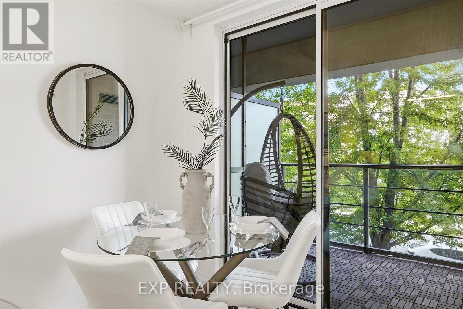 213 - 21 Clairtrell Road Property Photo 15