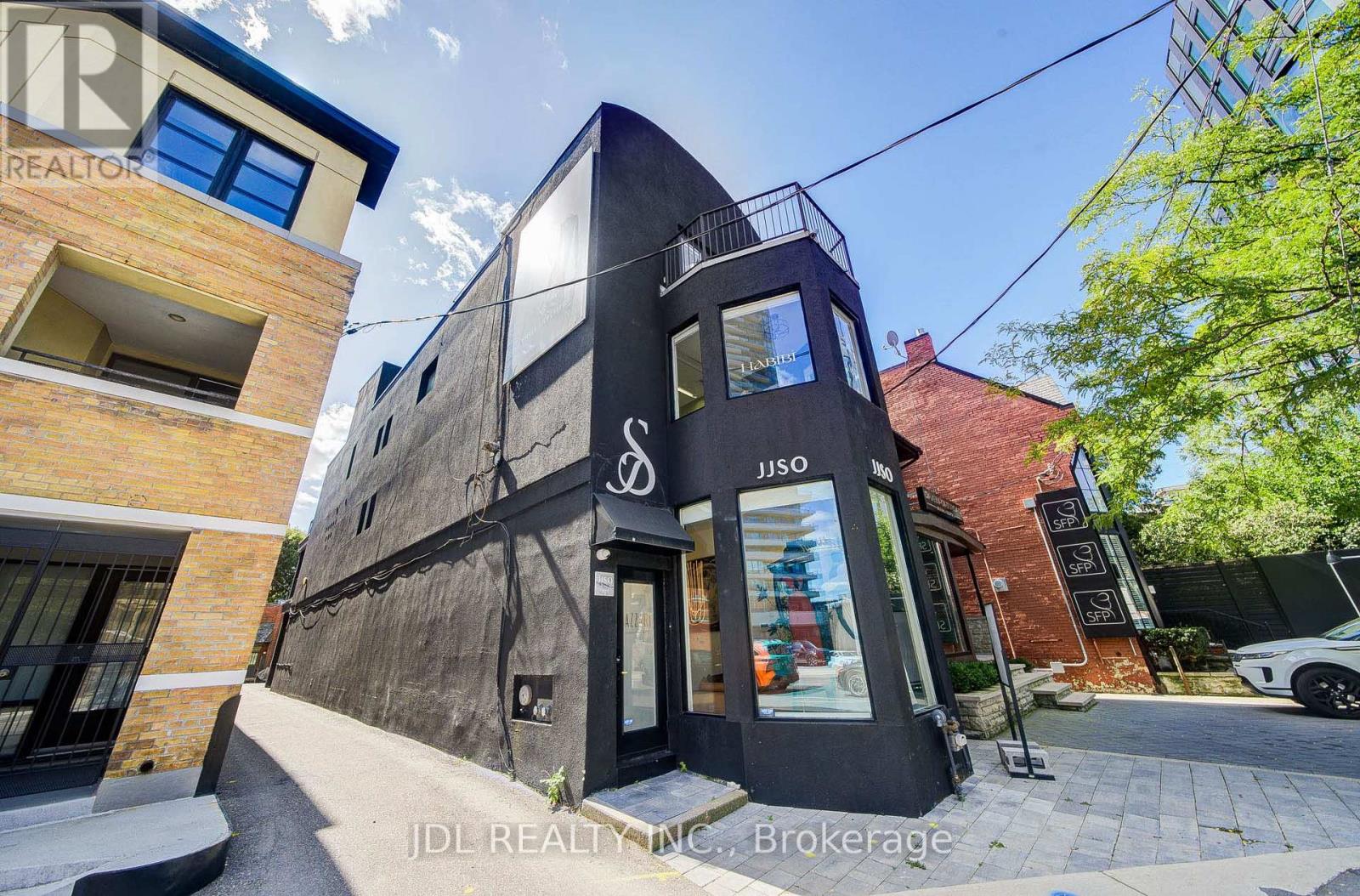 301 Davenport Road Property Photo 1