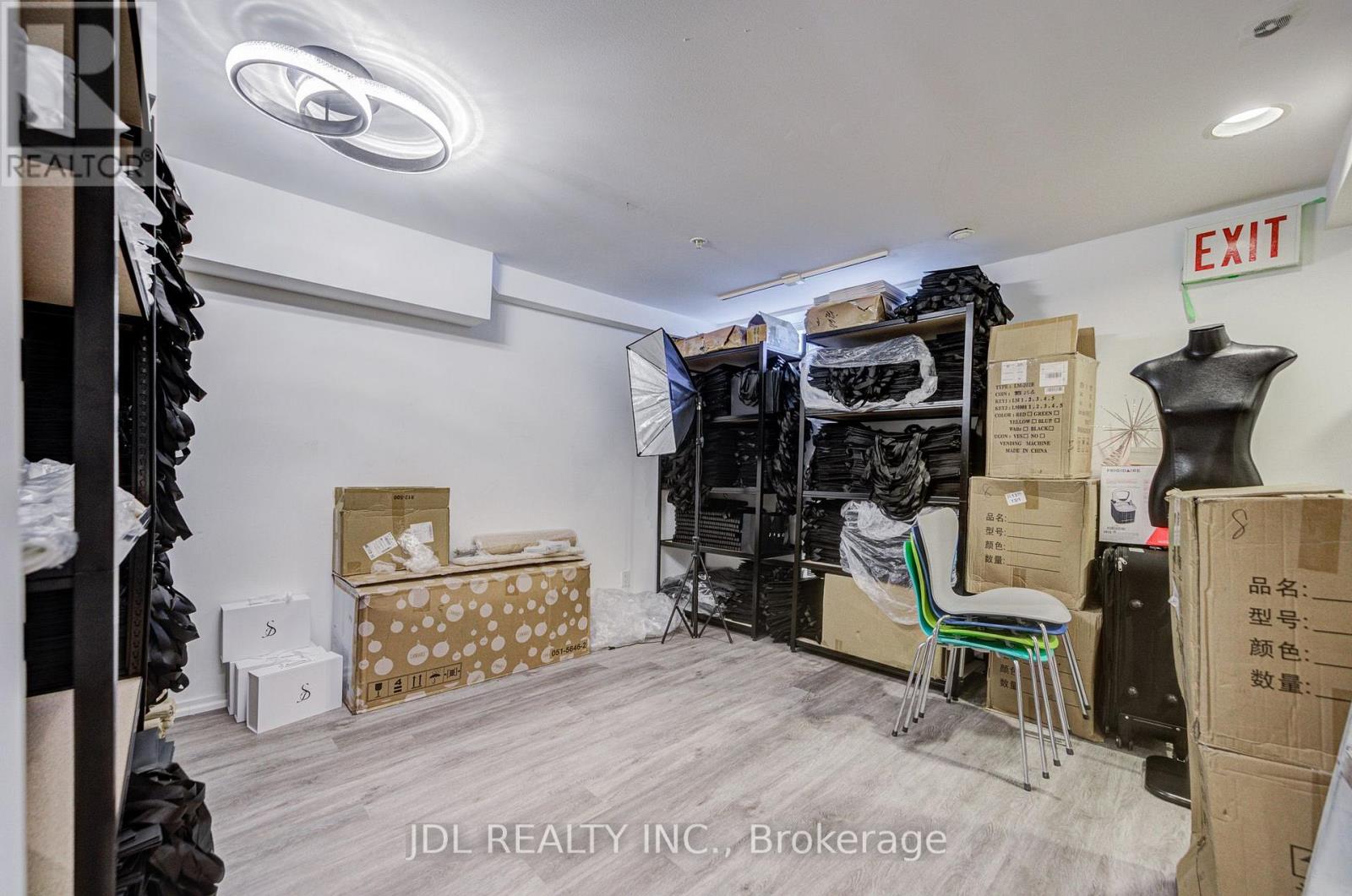 301 Davenport Road Property Photo 20