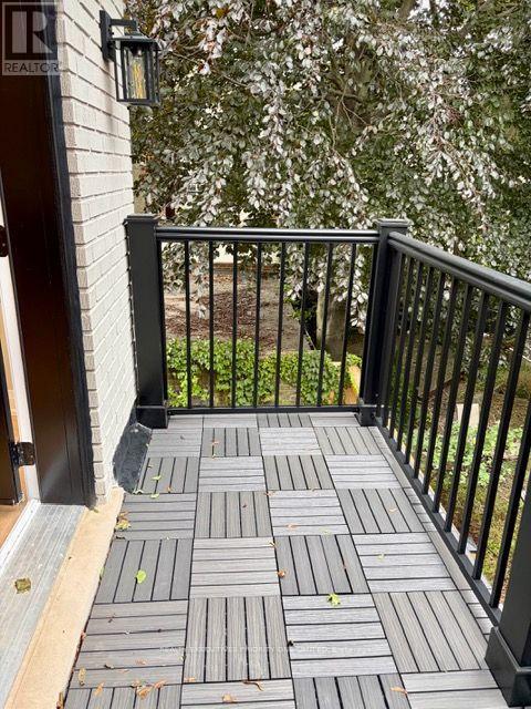 2nd Floor - 10 Lascelles Boulevard Property Photo 10