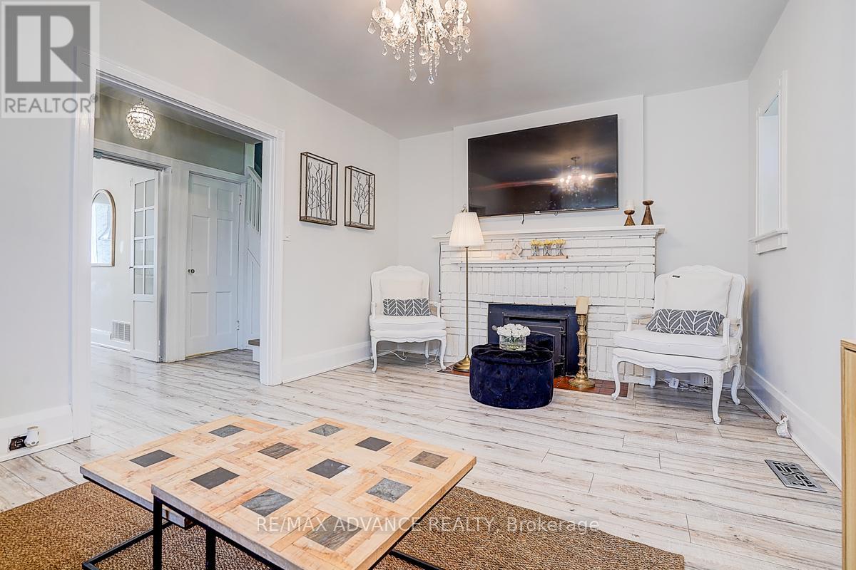 33 Castlefield Avenue Property Photo 9