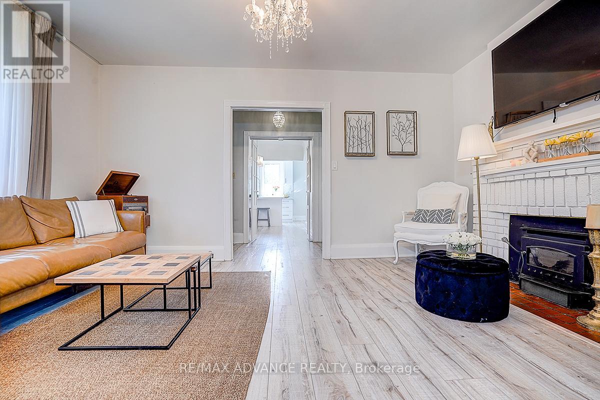 33 Castlefield Avenue Property Photo 12