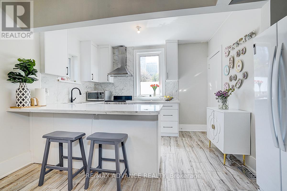 33 Castlefield Avenue Property Photo 15