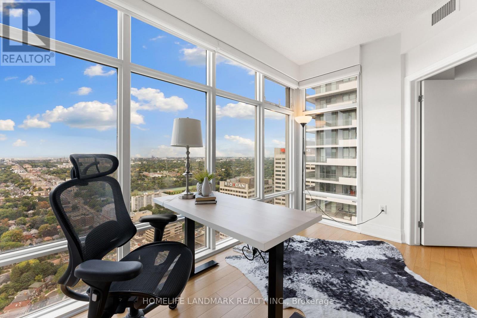 4508 - 2191 Yonge Street Property Photo 13