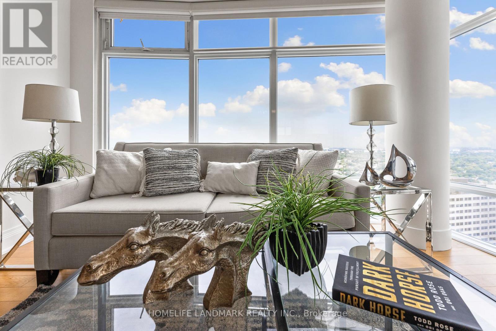 4508 - 2191 Yonge Street Property Photo 32